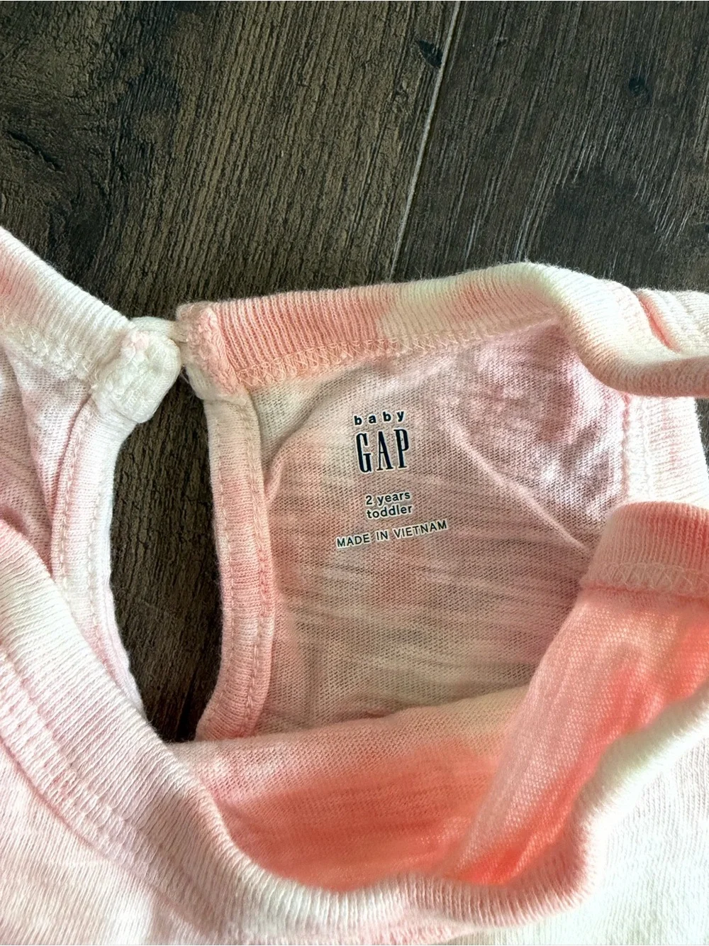 GAP sleeveless tank